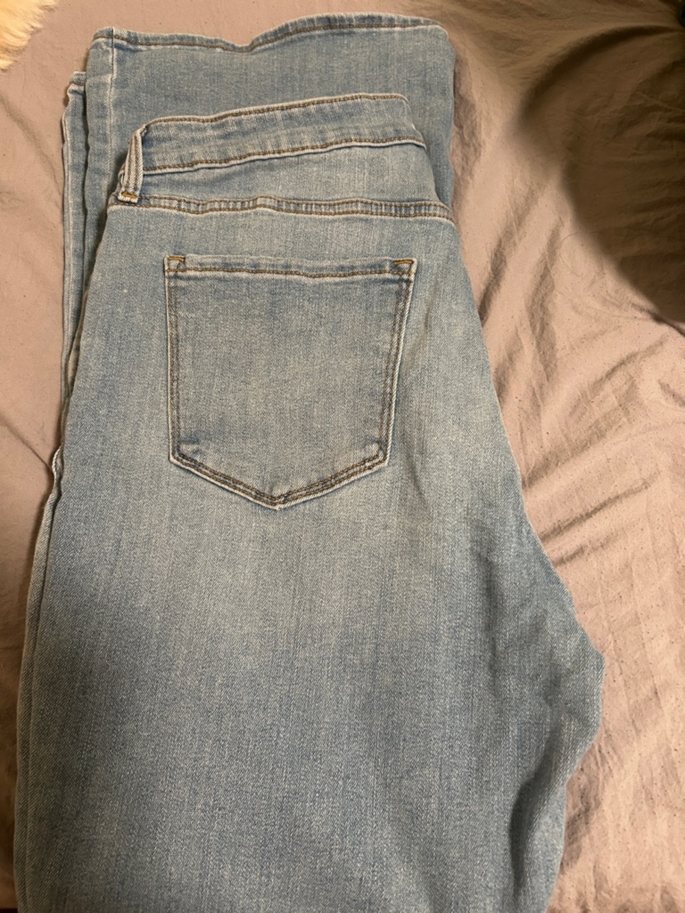 Old Navy Light Wash High-Rise Women's Jeans - Minimal Back Pocket